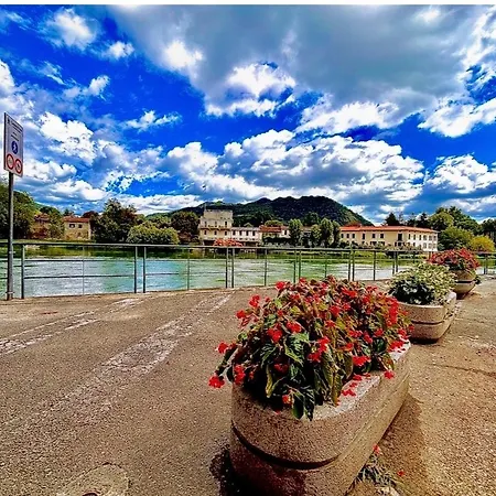 Casa Lujho * Brivio